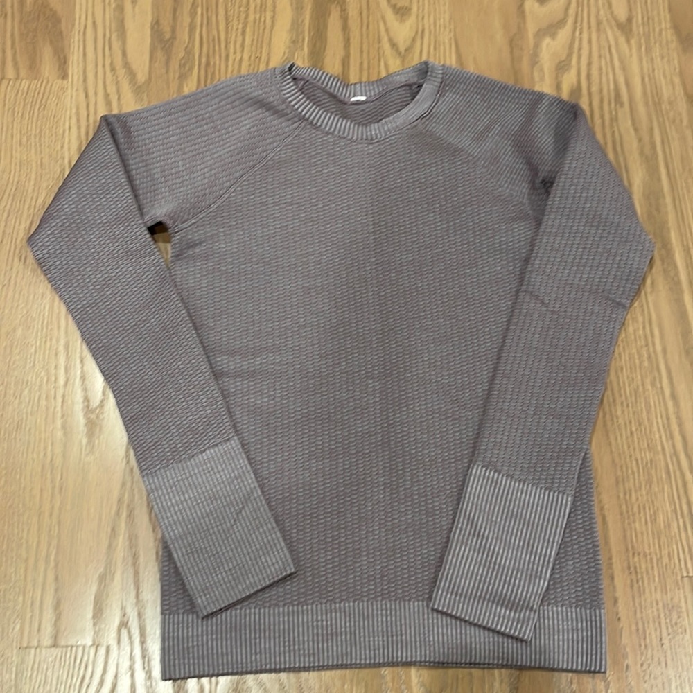 Lululemon long sleeve top size 6